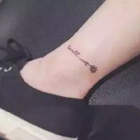 19张好看的女生部位纹身头像合集