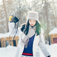 15张雪中女生QQ头像 氛围感拉满的雪景女生头像合集