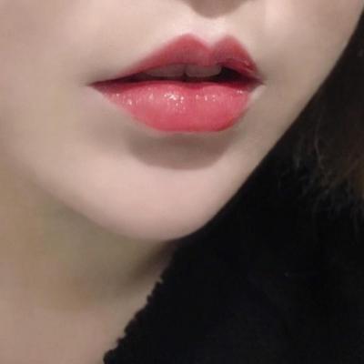 21张高清霸气款！女生性感嘴唇微信头像合集