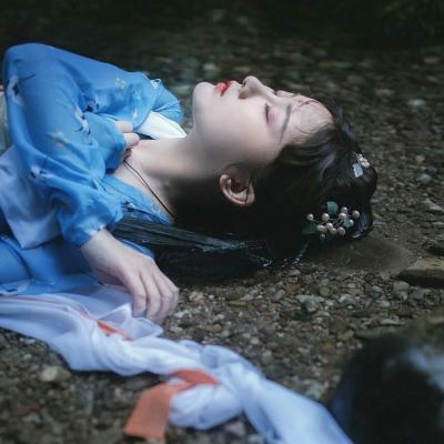 23张高清好看的女生古风微信头像，氛围感拉满