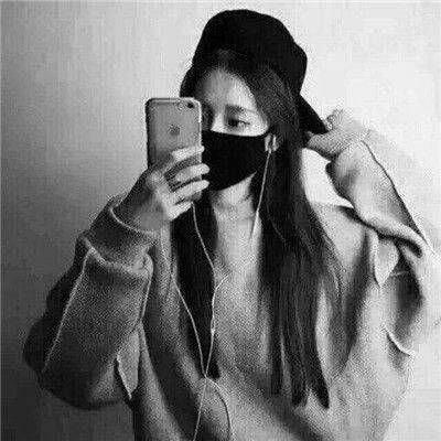 黑白伤感女生头像合集 12张高清颓废孤独风格女头