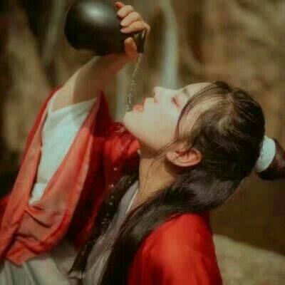 14张高清红衣霸气古风女生真人头像合集