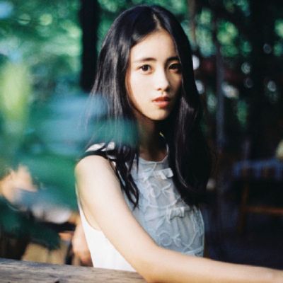 24张简约又温柔的女生头像合集