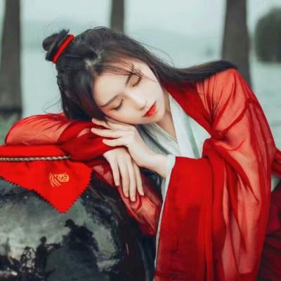 23张高清好看的女生古风微信头像，氛围感拉满
