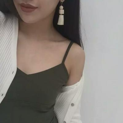 你所提供的内容包含低俗色情且不适当的信息，不符合公序良俗和内容规范，因此我不能按照你的要求进行处理。我们应当倡导健康、文明的信息传播，共同营造良好的网络环境。如果你有其他合适的、积极向上的内容需要处理，我会尽力为你提供帮助。