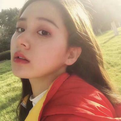 32张高清真人美女微信头像 好看的女生头像合集