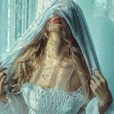 33张高清欧美个性女生头像 氛围感直接拉满