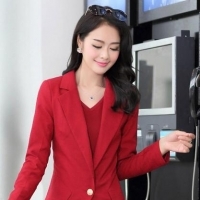 18张红衣女生微信头像 氛围感拉满的女生头像合集