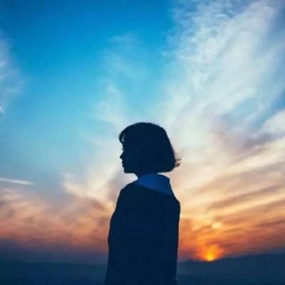 女生心情不好的高清头像合集 19张氛围感emo头像
