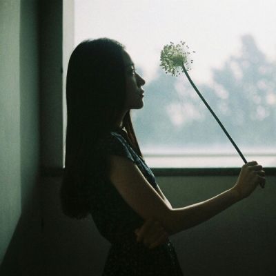 37张高清伤感女生侧面唯美头像图片