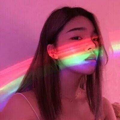 21张高清女生唯美时尚头像 氛围感拉满