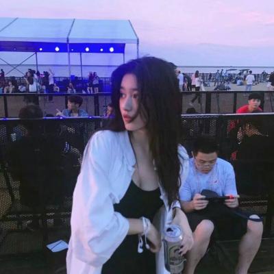 10张高清女生失落伤心头像合集