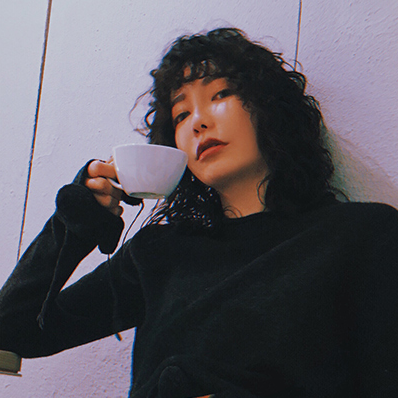 13张超拽霸气女生QQ头像 够酷的女生头像大图