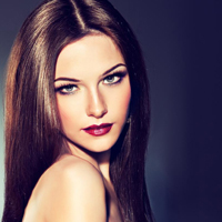 女生露肩性感头像合集 12张氛围感美照上线