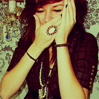 21张emo哭脸女生头像 戳中崩溃瞬间的伤感流泪头像