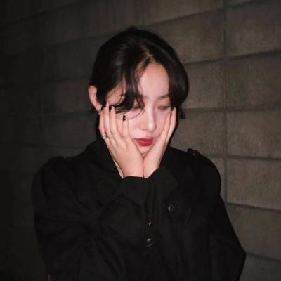 分手后失落的女生头像合集 17张高清伤感素材来啦