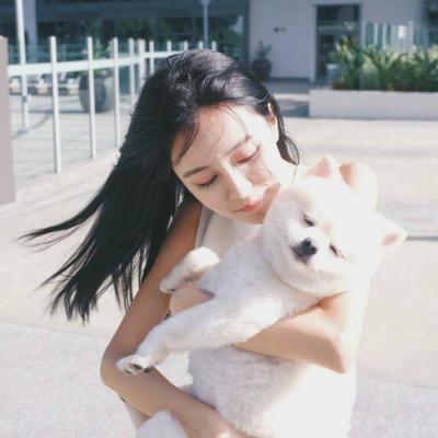 22张高清清新长发美女头像 氛围感拉满的女生头像合集