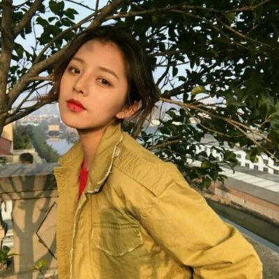 换上这些酷飒女生头像，出门走路都带风