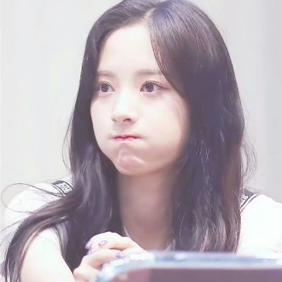 26张清纯可爱女生QQ头像 高清好看又百搭