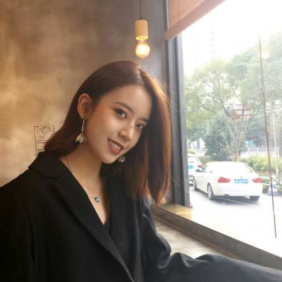 霸气酷感拉满！36张高清野性酷姐女头像合集