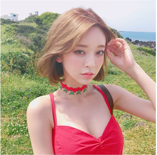 23张高清女生微信头像图 直接用不踩雷