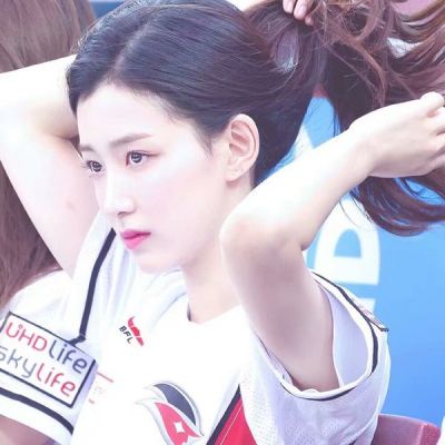 26张清纯可爱女生QQ头像 高清好看又百搭