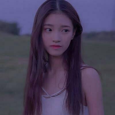 22张简约气质款女生微信头像 高清无水印直接用