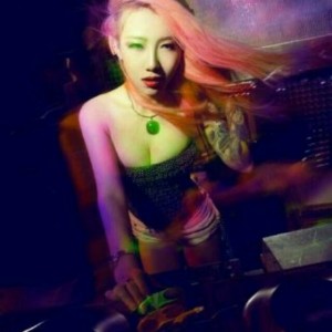 坏坏又超拽！18张高清社会姐女生头像合集