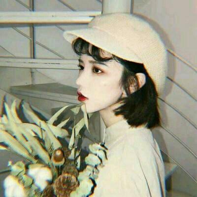 15张高清高冷气质短发女生头像 氛围感拉满