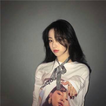 12张氛围感拉满！侧脸长发披肩女生头像高清合集