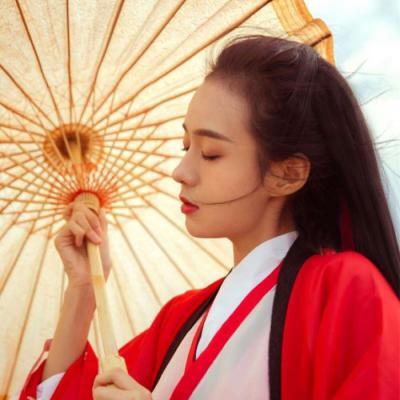 23张高清好看的女生古风微信头像，氛围感拉满