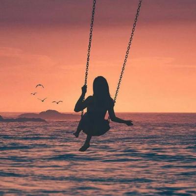 11张高清唯美女生孤独伤感背影头像合集