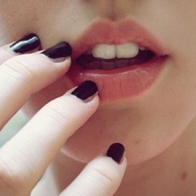 21张高清霸气款！女生性感嘴唇微信头像合集