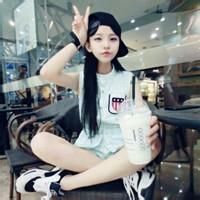 26张盘腿坐姿女生头像合集 适合当头像用