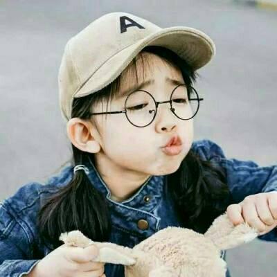 软萌萝莉QQ头像来啦！10张俏皮可爱的小女孩头像合集