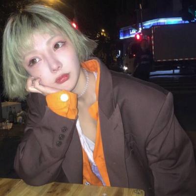 36张超酷短发个性女生头像 高清无水印直接用