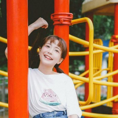 13张氛围感拉满！女生阳光微笑QQ头像高清唯美合集