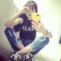 26张盘腿坐姿女生头像合集 适合当头像用