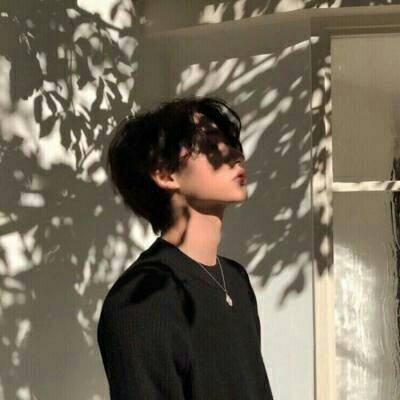 35张短发霸气女生头像 攻气拉满太飒了