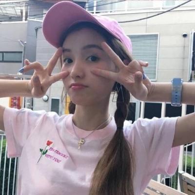 20张高清呆萌俏皮女生头像 软萌感拉满