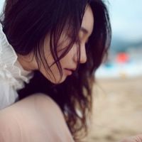 18张清新氛围感女生真人QQ头像，温柔又治愈