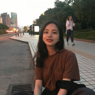 36张高清好看的女生唯美QQ头像大图