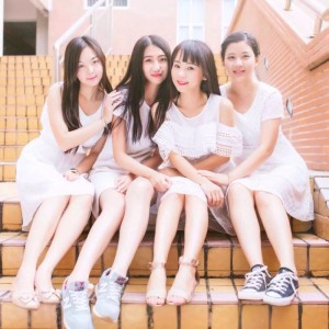 12张高清好看的姐妹闺蜜团集体头像合集