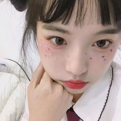 24张帅气可爱女生高清头像合集