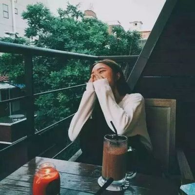 14张氛围感拉满的伤感颓废女生头像合集