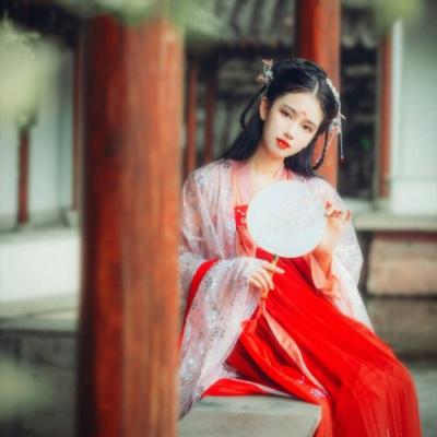 21张高清红衣忧伤古风女生头像 氛围感拉满