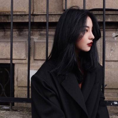 36张有气质的女生侧面/背影头像 高清质感拉满