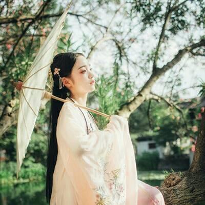 18张氛围感拉满！伤感古风汉服女生头像合集
