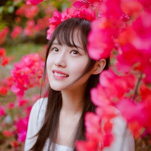 12张成熟阳光风格女生微笑头像 高清唯美氛围感拉满