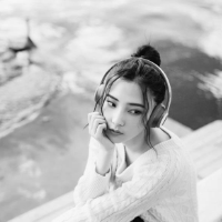 女生黑白意境头像合集 20张氛围感拉满的黑白系头像